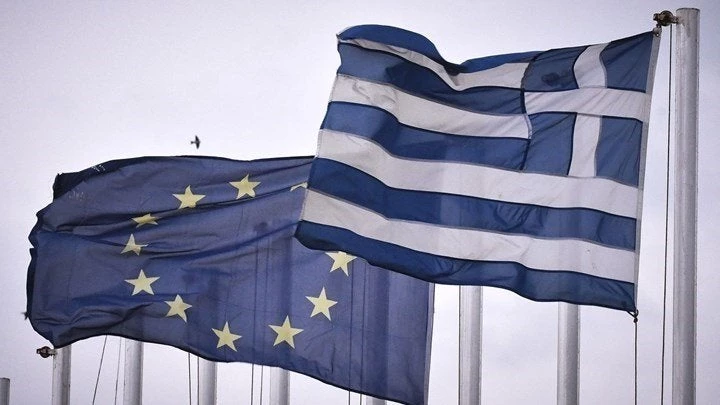SZ: H E.E. εγκρίνει τον προϋπολογισμό του Τσίπρα χωρίς περικοπές στις συντάξεις